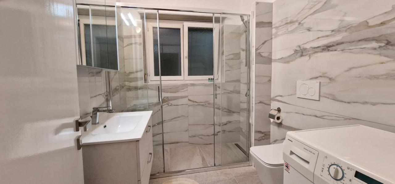 Lugano Lakeview Apartment Private Parking & Self Check-In Exterior foto